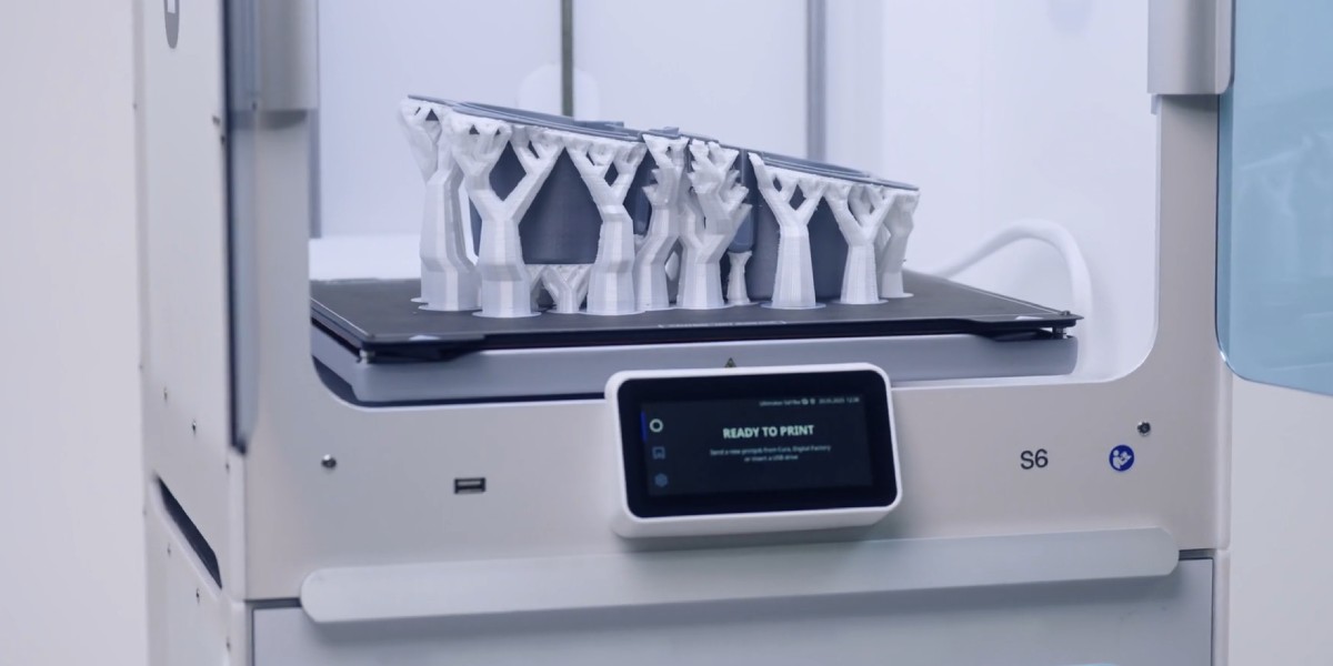 Panel dotykowy i sterowanie drukarką UltiMaker S6